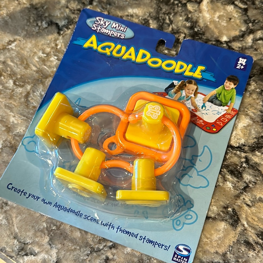 New Aquadoodle Sky mini Stampers accessory spin master